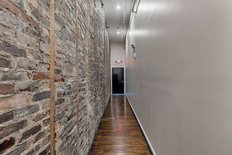 More Photos Of 312 W 4th St, Cincinnati Storefront Retail Residential For Lease