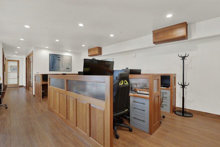 More Photos Of 1403 N El Camino Real, San Clemente Office For Sale