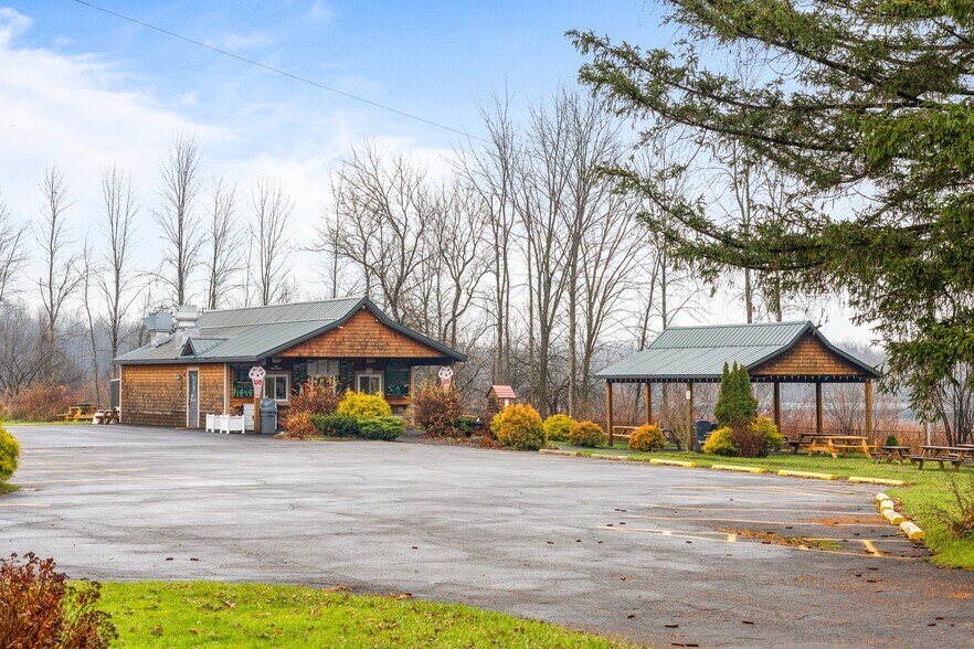 More Photos Of 6659 Westmoreland Rd, Rome Restaurant For Sale