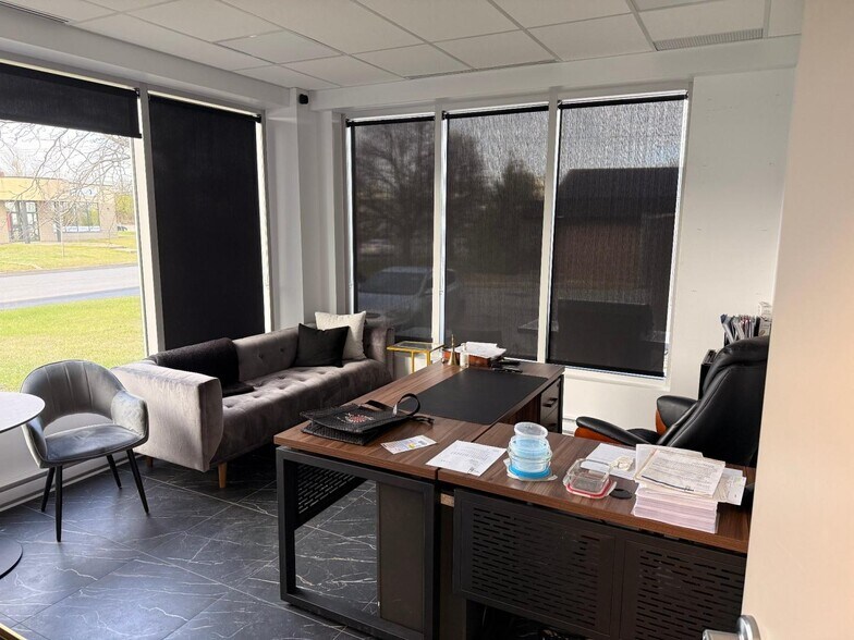 More Photos Of 7 Industriel Boul, Delson Industrial For Lease