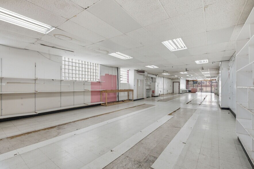 More Photos Of 7 New Main St, Haverstraw Storefront Retail Residential For Lease