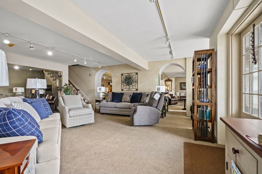 More Photos Of 343 E Baltimore Pike, West Grove General Retail For Lease