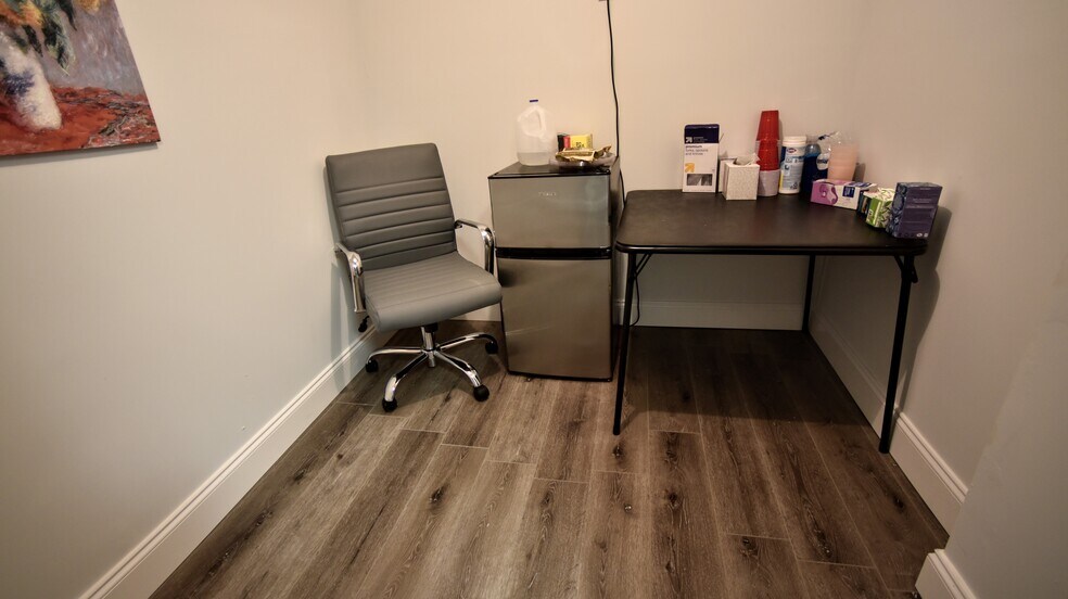 More Photos Of 2131 Hollywood Blvd, Hollywood Office Residential For Lease