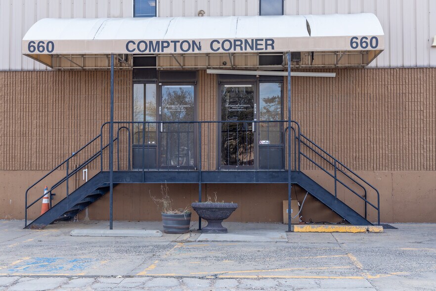 More Photos Of 660 Compton St, Broomfield Manufacturing For Sale