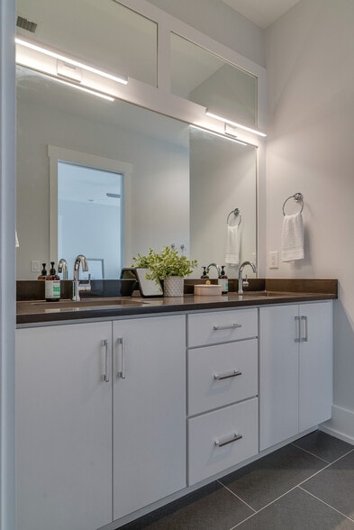 More Photos Of 119 Acklen Park Dr, Nashville Apartments For Sale