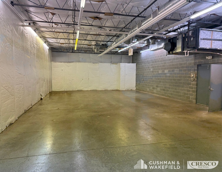 More Photos Of 5970 Cochran Rd, Solon Office For Lease