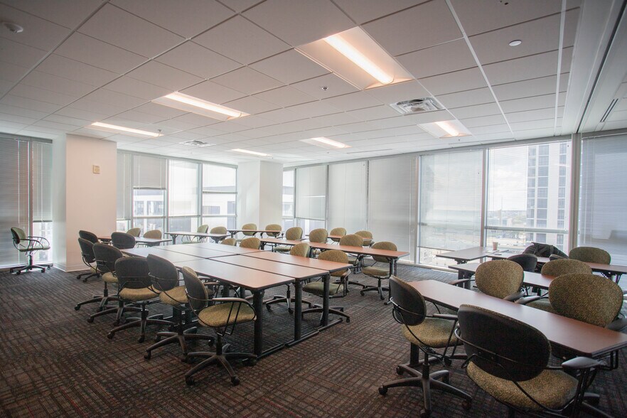 More Photos Of 121-189 S Orange Ave, Orlando Office Residential For Sale