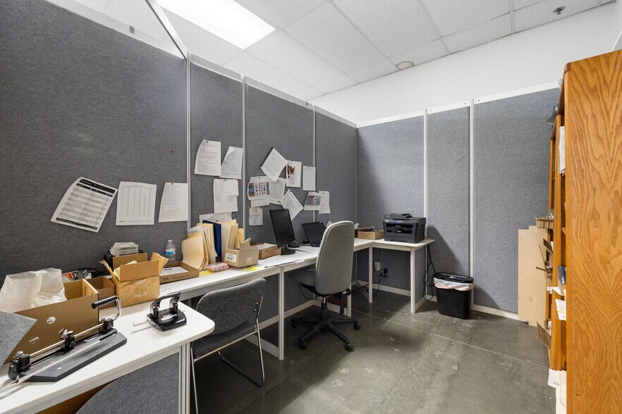 More Photos Of 6690 Doolittle Ave, Riverside Warehouse For Sale