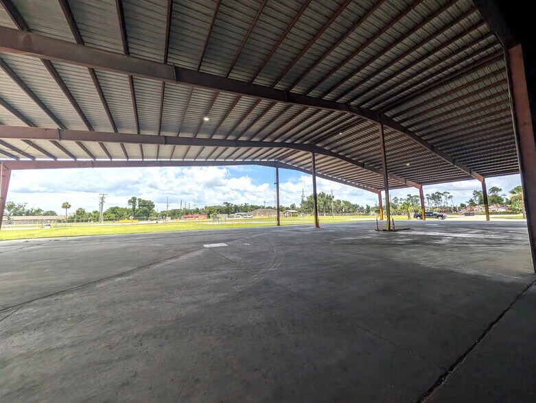 More Photos Of 1509 S Byron Butler Pky, Perry Manufacturing For Lease