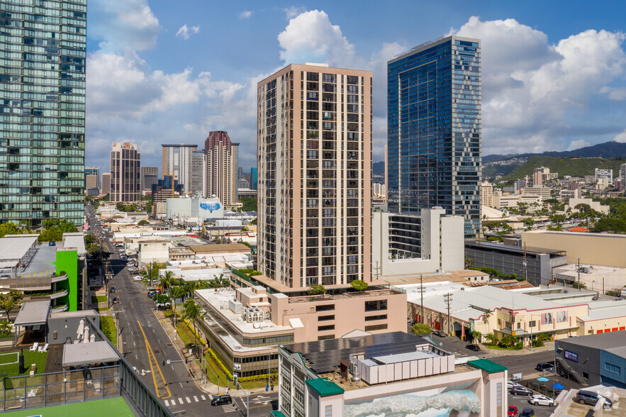 Primary Photo Of 1050 Queen St, Honolulu Apartments For Lease