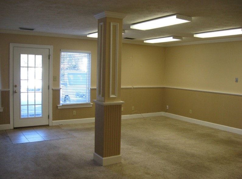 More Photos Of 8400-8420 Abercorn St, Savannah Medical For Lease