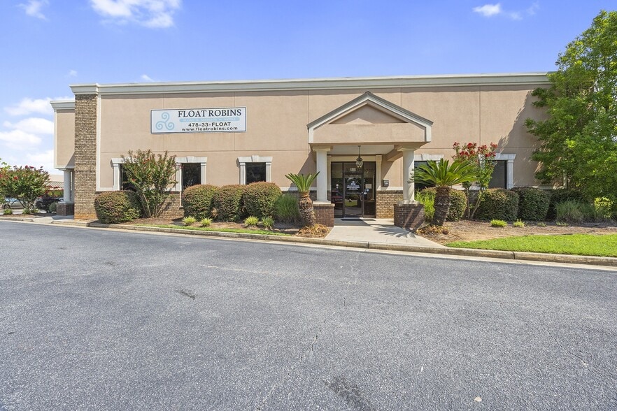 More Photos Of 225 Smithville Church Rd, Warner Robins Storefront For Sale
