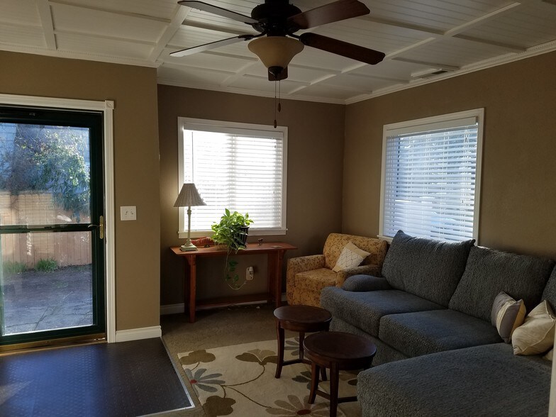 More Photos Of 1123 Cross St SE, Salem Apartments For Sale