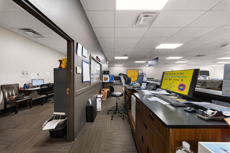 More Photos Of 1812 S Business 54, Eldon Bank For Sale