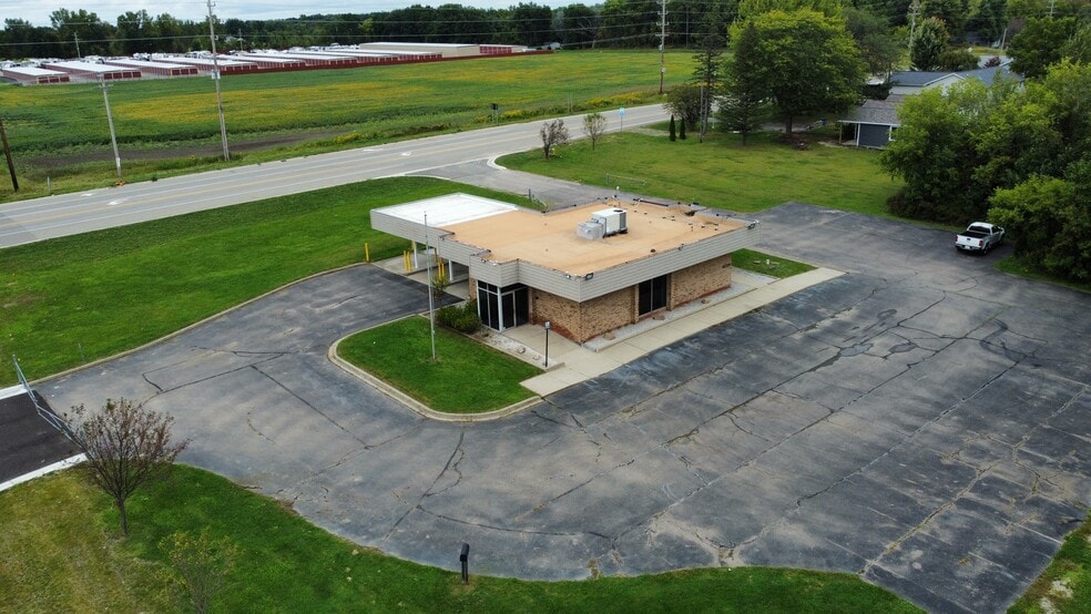 More Photos Of 11293 Torrey Rd, Fenton Storefront Retail Office For Sale