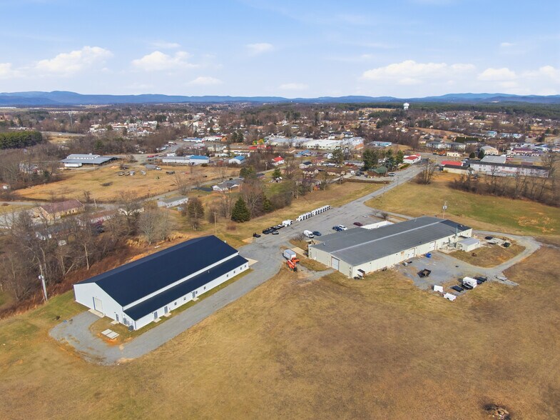 Primary Photo Of 5192 Dominion Dr, Dublin Warehouse For Sale