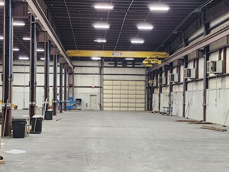 More Photos Of 1011 Industrial Ct, Moscow Mills Warehouse For Lease