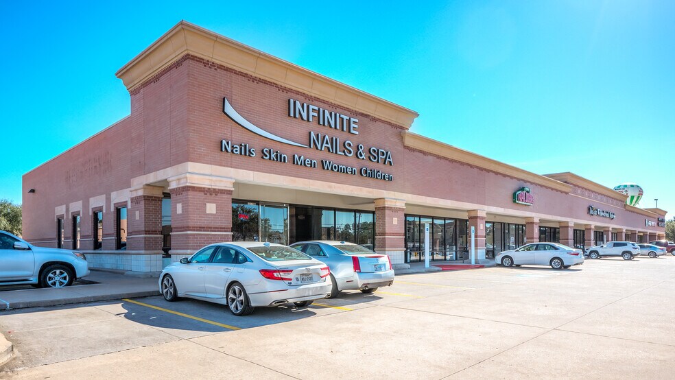 More Photos Of 12120-12234 Jones Rd, Houston Unknown For Lease