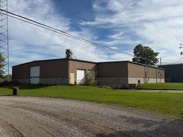 More Photos Of 352 County Center st, Lapeer Flex For Sale