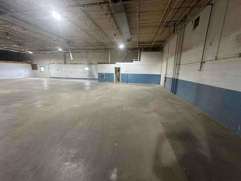 More Photos Of 1512 Nashville Hwy, Columbia Manufacturing For Lease