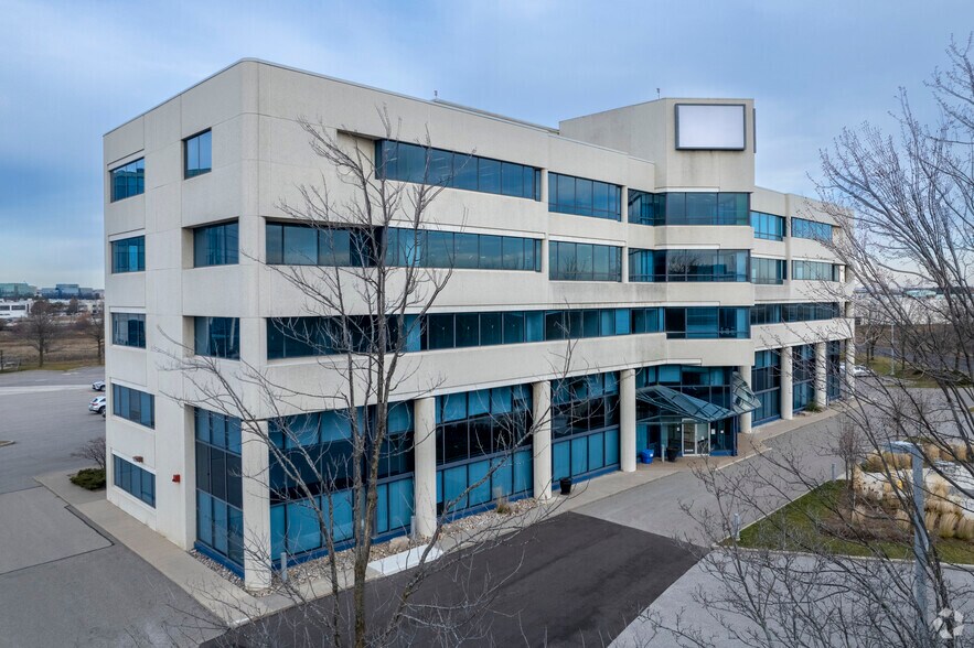 More Photos Of 140 Allstate Pky, Markham Office For Sale