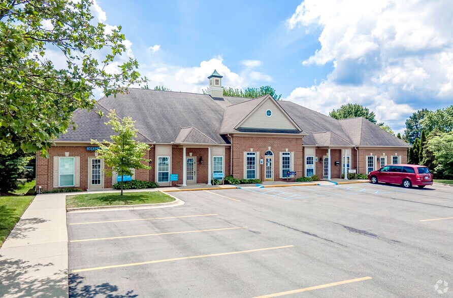 More Photos Of 46807 Garfield Rd, Macomb Medical For Lease