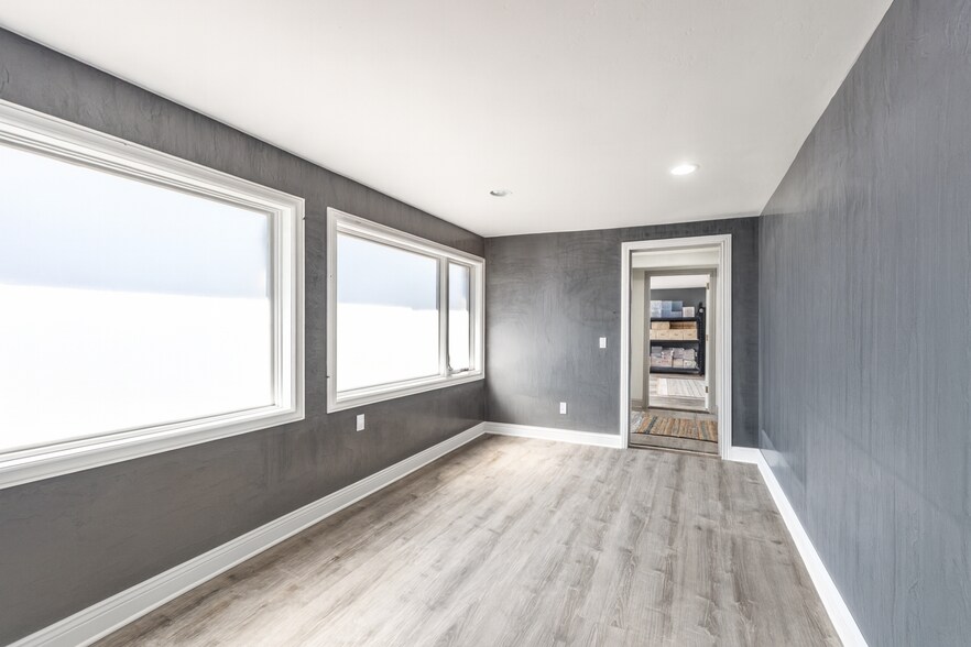 More Photos Of 40833 Highway 6, Avon General Retail For Sale