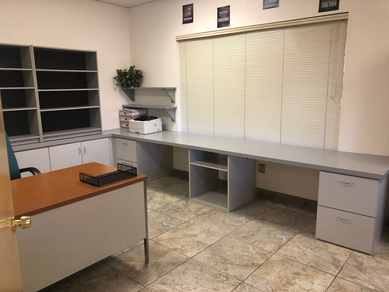 More Photos Of 175 E Reno Ave, Las Vegas Specialty For Lease