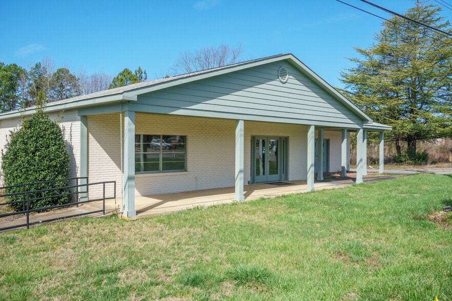 More Photos Of 16601 Old Statesville Rd, Huntersville Storefront Retail Office For Sale