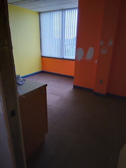 More Photos Of 15 Matthews St, Goshen Office For Sale