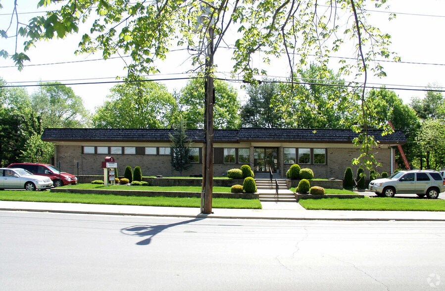 More Photos Of 5 Split Rock Dr, Cherry Hill Office For Sale