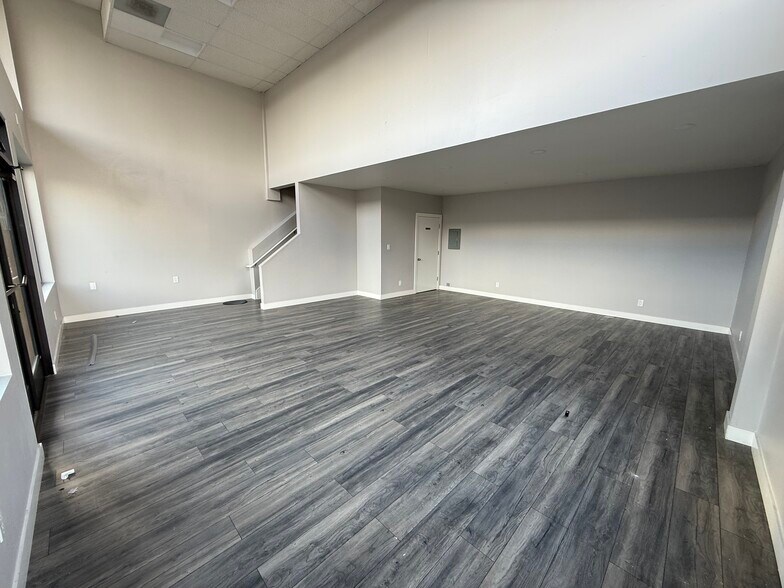 More Photos Of 4980 Appian Way, El Sobrante Loft Creative Space For Lease