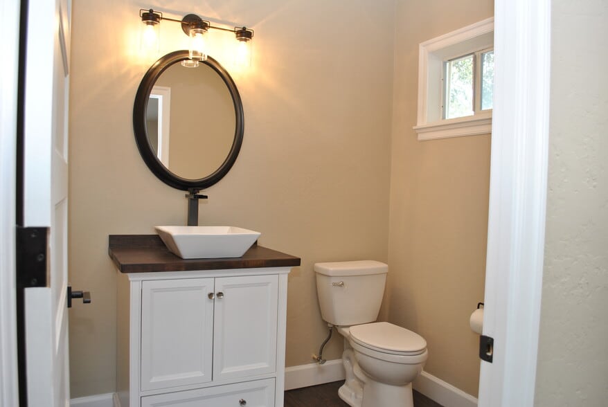 More Photos Of 5710 4th St N, Saint Petersburg Office Residential For Sale