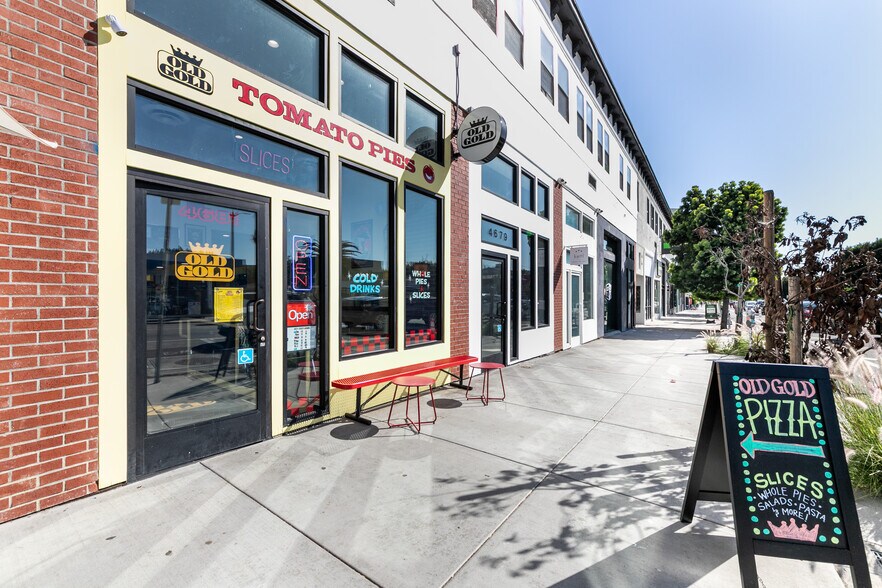 More Photos Of 4679 Hollywood Blvd, Los Angeles Storefront Retail Residential For Sale