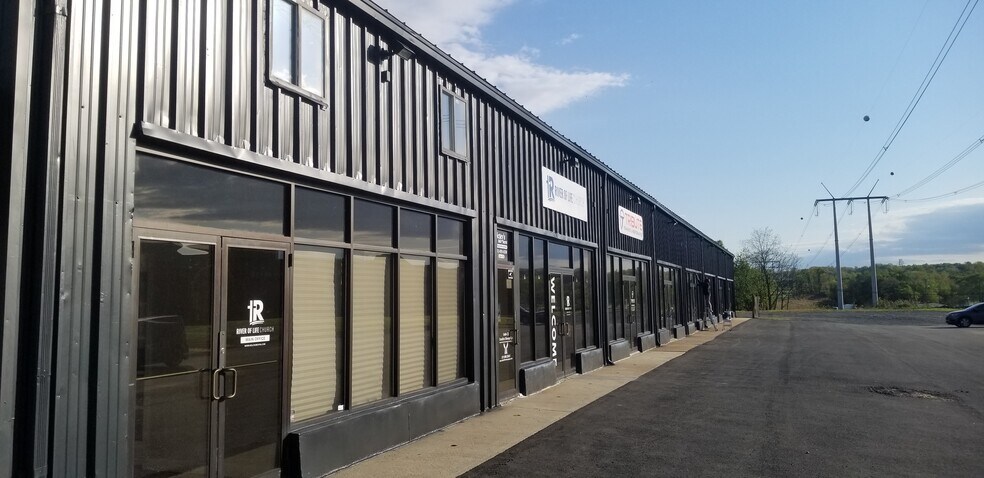 More Photos Of 17650 Possum Point Rd, Dumfries Light Distribution For Lease