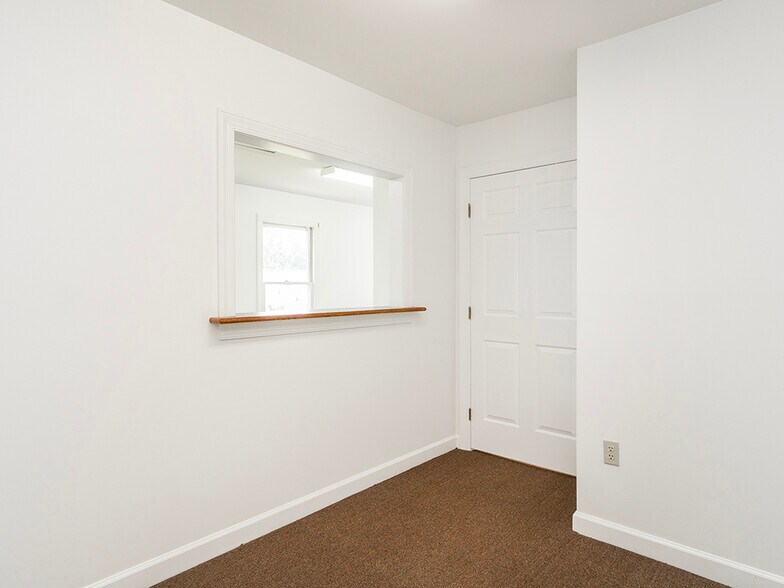 More Photos Of 3051-3057 S Church St, Burlington Office For Sale