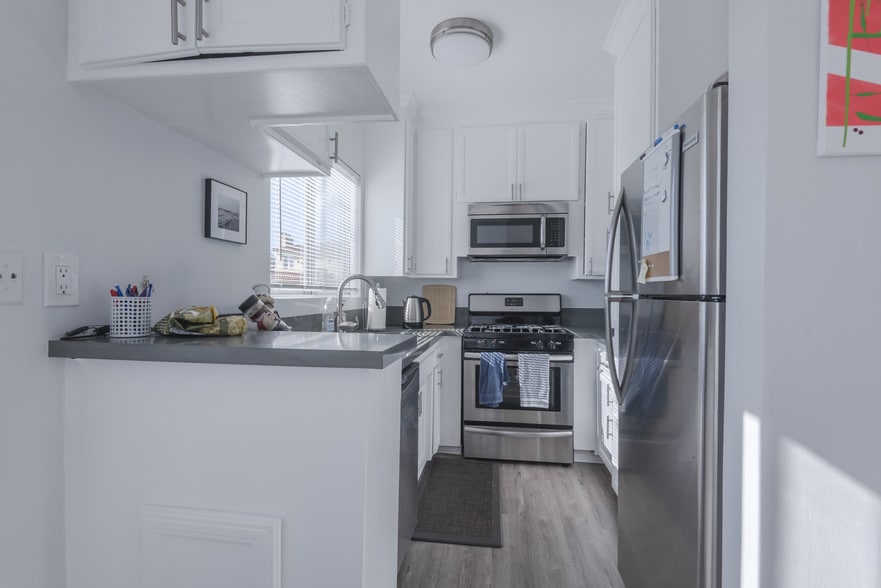 More Photos Of 1214 N Clark St, West Hollywood Apartments For Sale