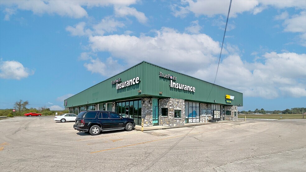 More Photos Of 1085 Eagle Lake Dr, Lawrenceburg Storefront Retail Office For Lease