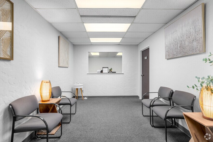 More Photos Of 2801 Parklawn Dr, Midwest City Medical For Lease