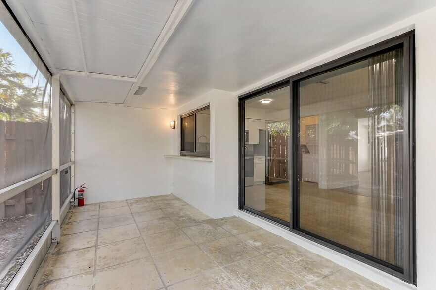 More Photos Of 2121 NE 51st Ct, Fort Lauderdale Apartments For Sale