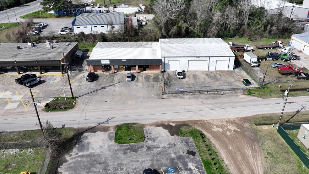 More Photos Of 23233 Snook Ln, Tomball Storefront Retail Office For Lease