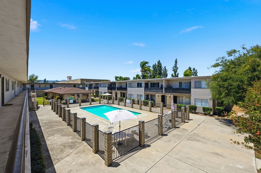 More Photos Of 444 Graves Ave, El Cajon Apartments For Sale