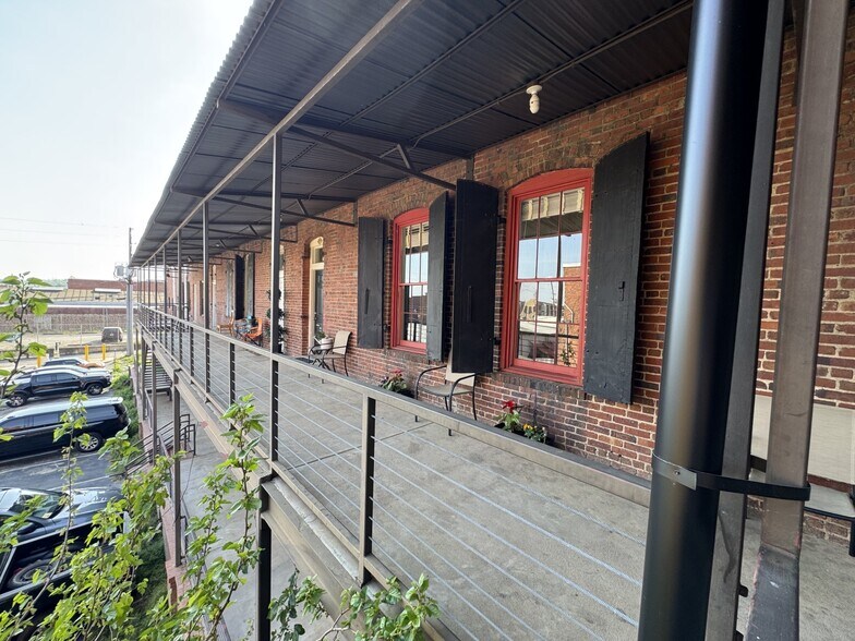 More Photos Of 512-518 2nd St, Macon General Retail For Sale