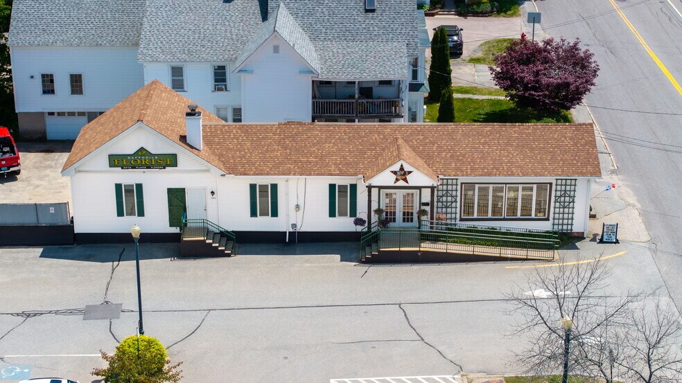 More Photos Of 11 Turnpike St, Jaffrey Freestanding For Sale