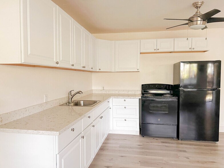 More Photos Of 2652 21st Ave, Sacramento Apartments For Sale