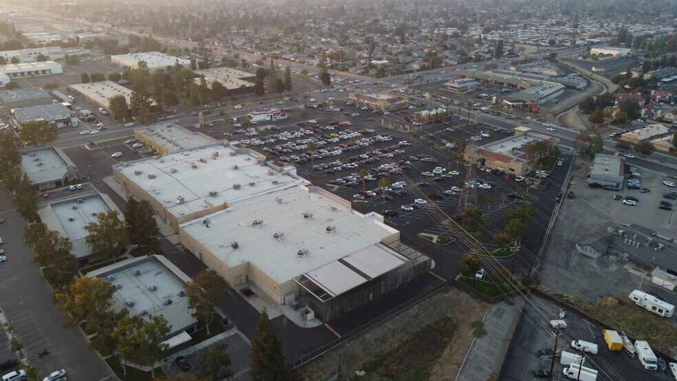 More Photos Of 4751 White Ln, Bakersfield Freestanding For Lease