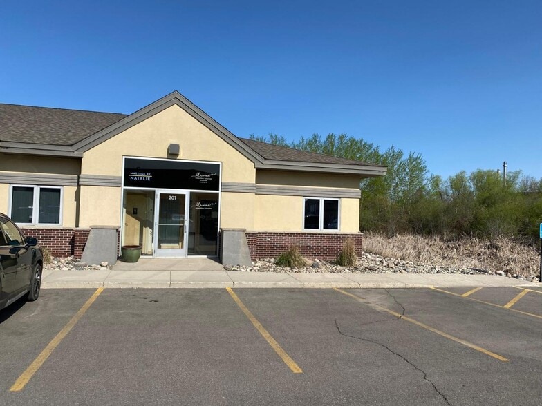More Photos Of 510 22nd Ave E, Alexandria Medical For Sale