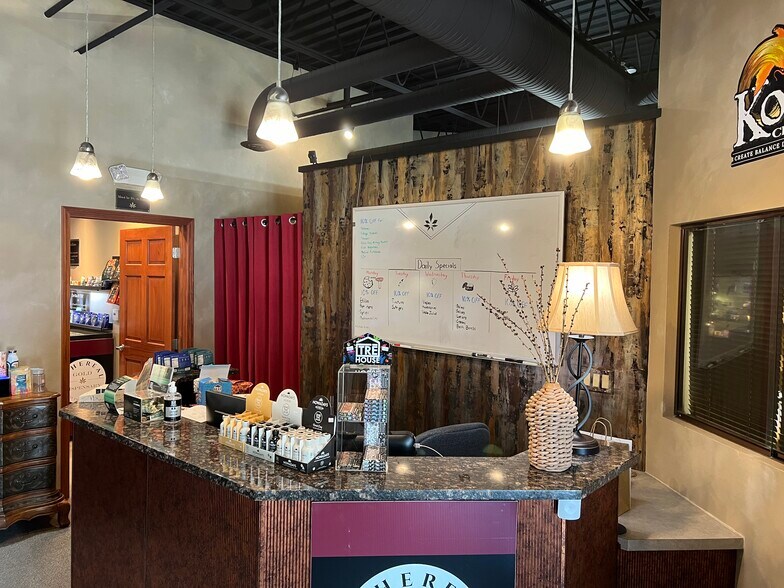 More Photos Of 501 S Grand Ave, Waukesha Unknown For Lease