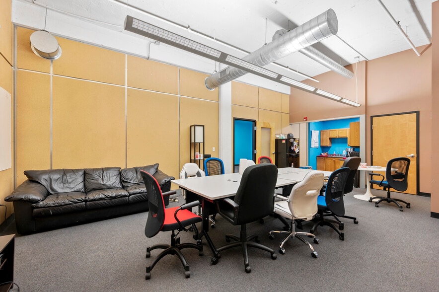 More Photos Of 2828-2840 Liberty Ave, Pittsburgh Office For Lease