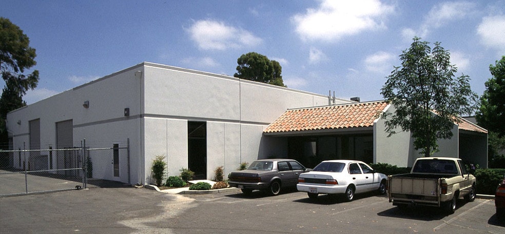 Primary Photo Of 2725 Seaboard Ln, Long Beach Manufacturing For Lease